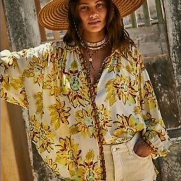 Free People Good Vibrations Yellow Sunflower Button Down Blouse Size S NWT - Picture 1 of 10